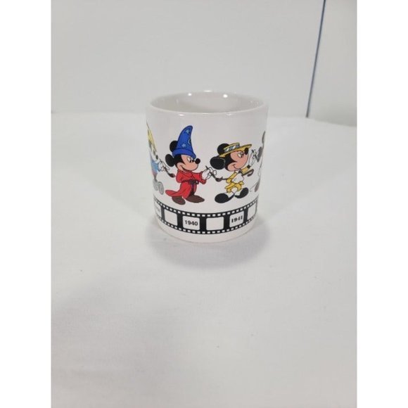 Disney MICKEY MOUSE Coffee Cup THRU THE‎ YEARS 1928-TODAY APPLAUSE - Picture 4 of 9